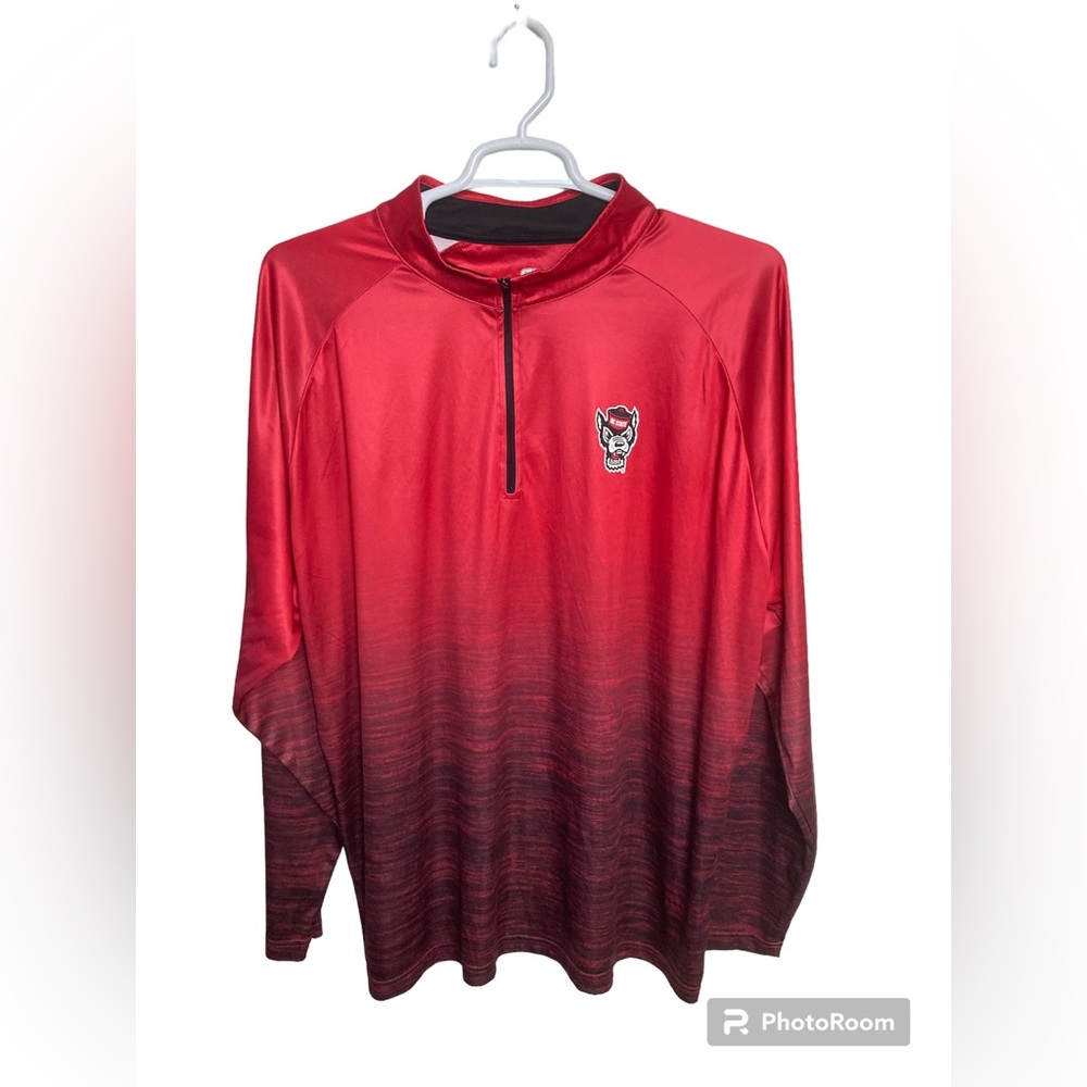 North Carolina State Colosseum 1/4 zip neck red/black pull over. 3XL
